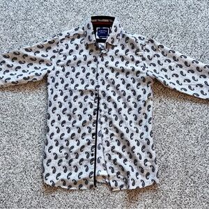 Elegant Paisley Button-Down Shirt